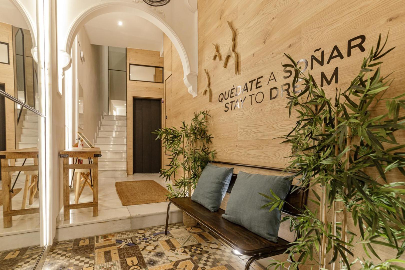 Caterina Victoria Apartment Malaga Exterior photo